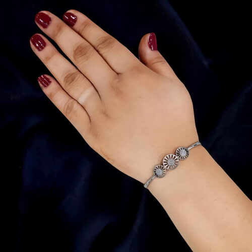925 Silver floral shape bracelet