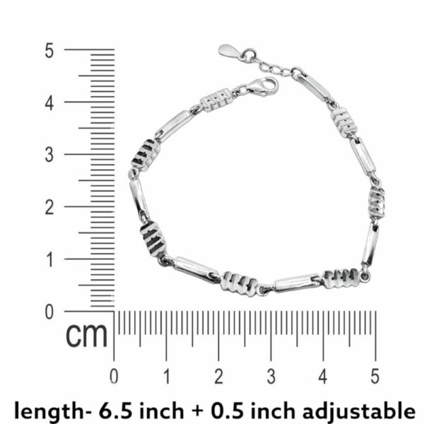 Silver Vintage Link Bracelet Measuring