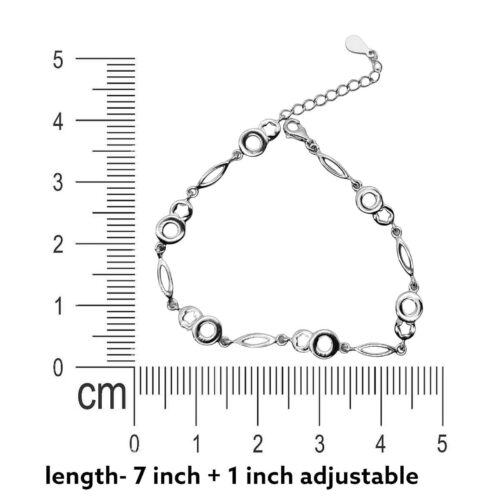 Silver Linked Shinning Bracelet Measuring