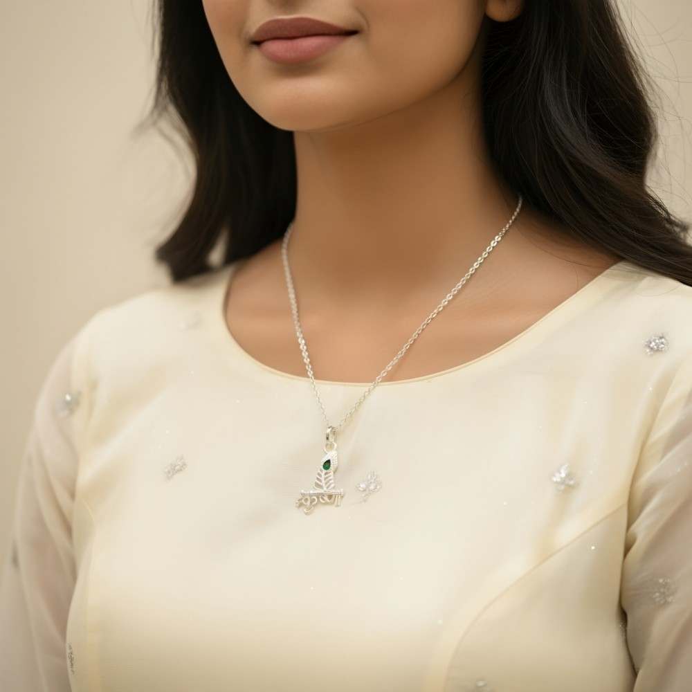 krishna-morpankh-pendant-necklace-women-wear Krishna morpankh pendant necklace worn by woman in elegant silver chain